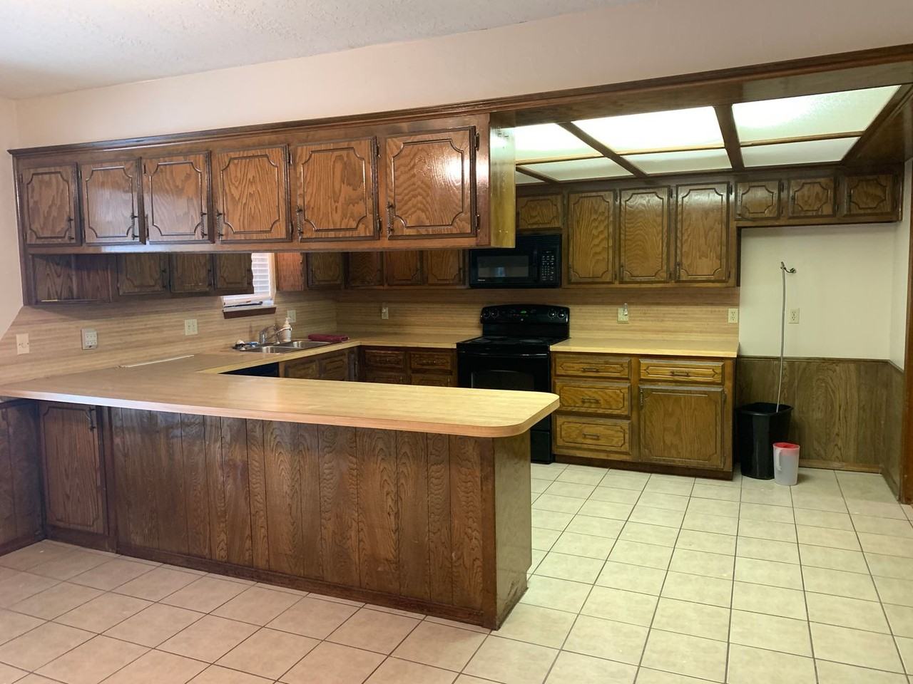 518 Garland Ct - Photo 3 of 20