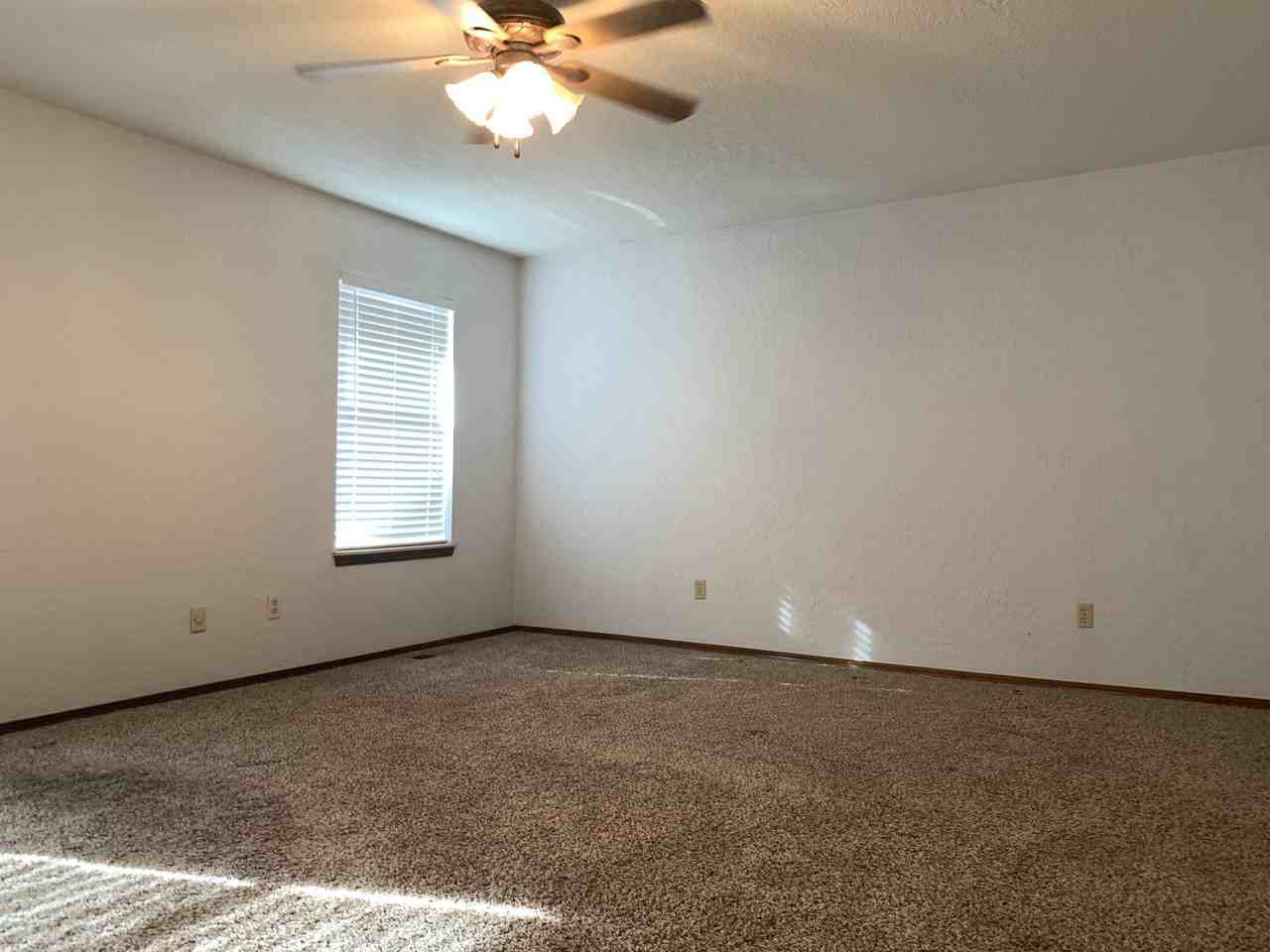 518 Garland Ct - Photo 7 of 20