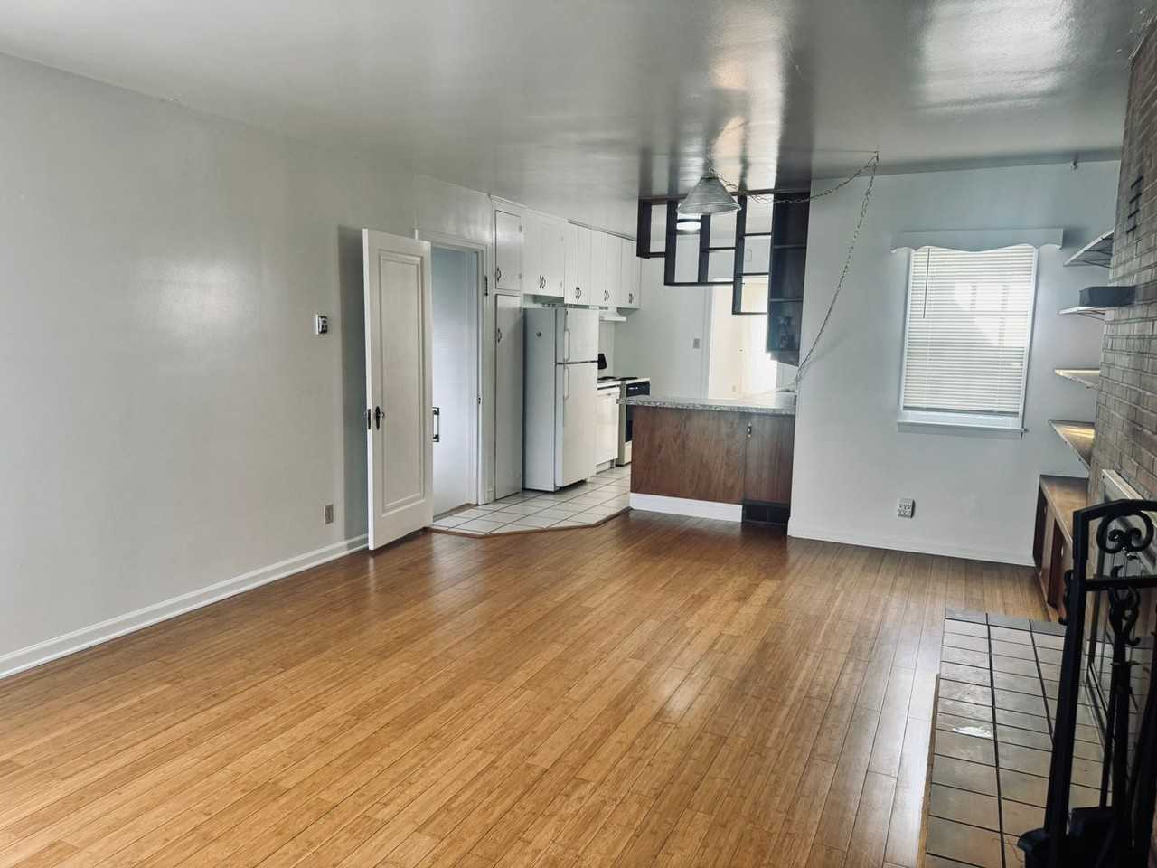 618 E 27th St - Photo 3 of 14