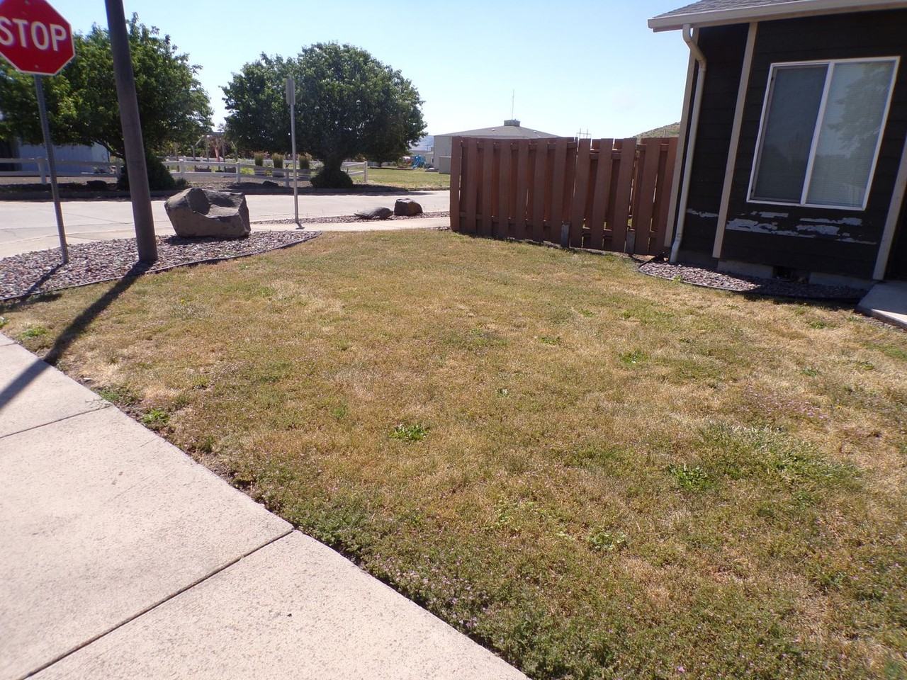 2228 Jakob Ave - Photo 2 of 4