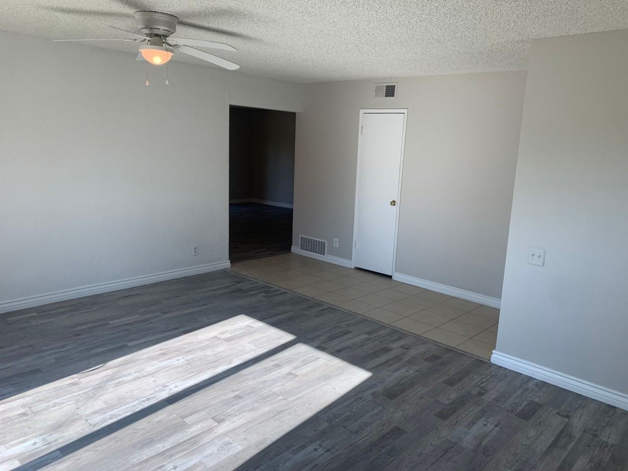 24214 Hamlin St - Photo 2 of 20