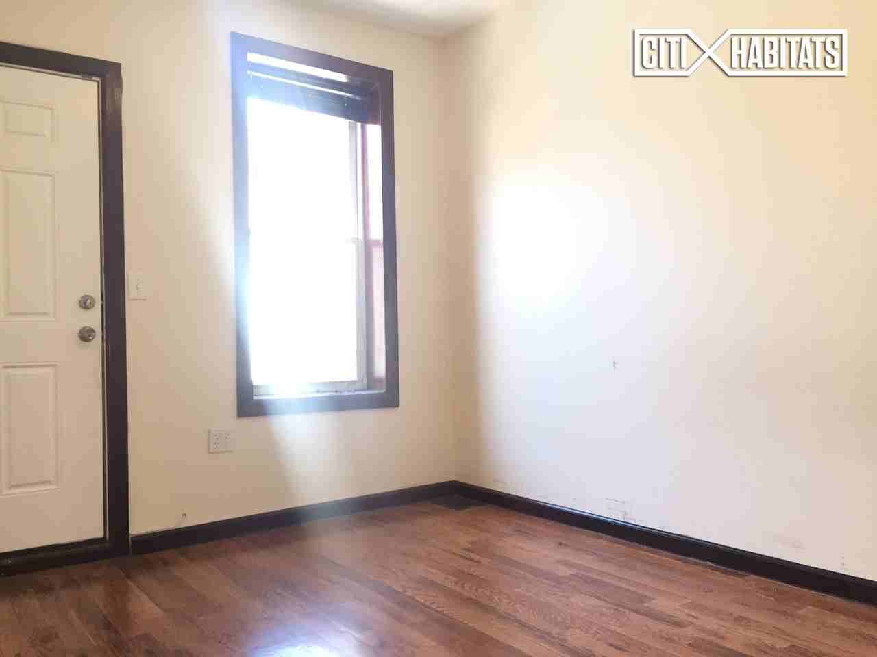 34 Sunnyside Ct #1 - Photo 3 of 5