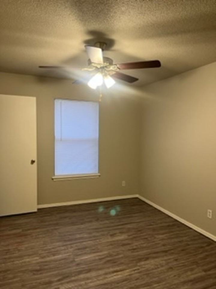 6825 Independence St - Photo 4 of 7