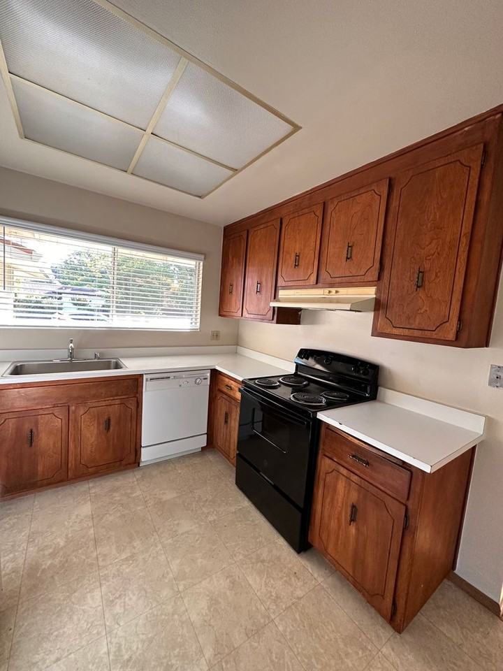 2701 Blackburn Dr - Photo 7 of 24