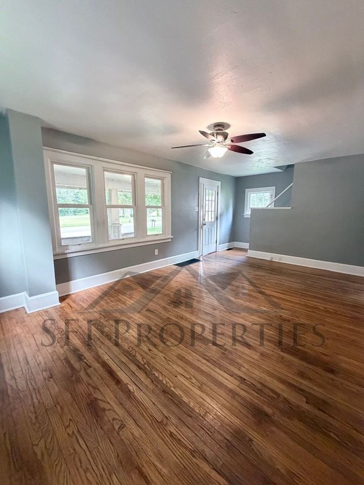 1801 S Lincoln Ave - Photo 3 of 17