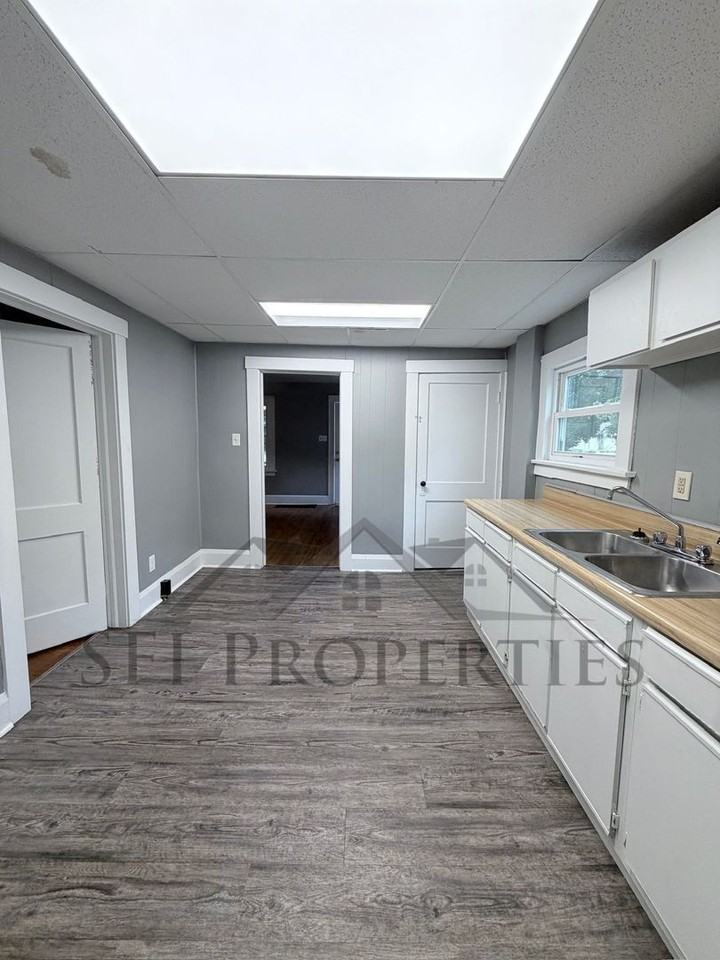 1801 S Lincoln Ave - Photo 5 of 17