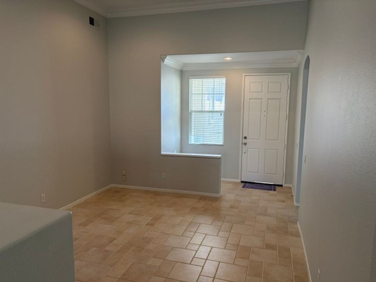37771 Spruce Ct - Photo 7 of 16