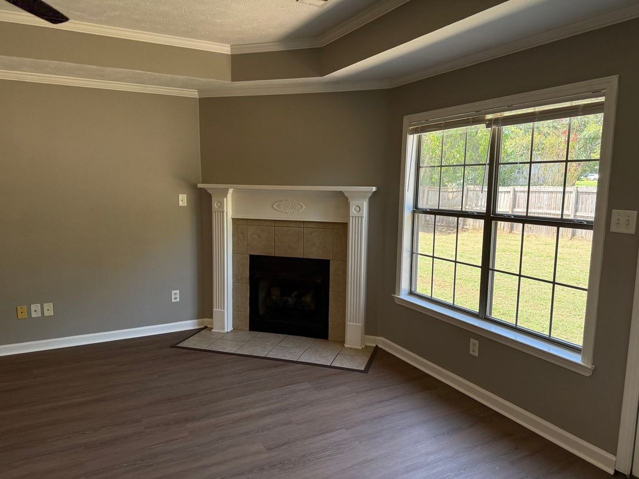 32 Thunderbird Dr - Photo 4 of 19