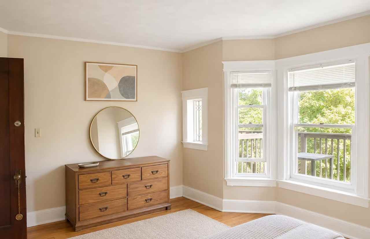 111 Chestnut St - Photo 4 of 9