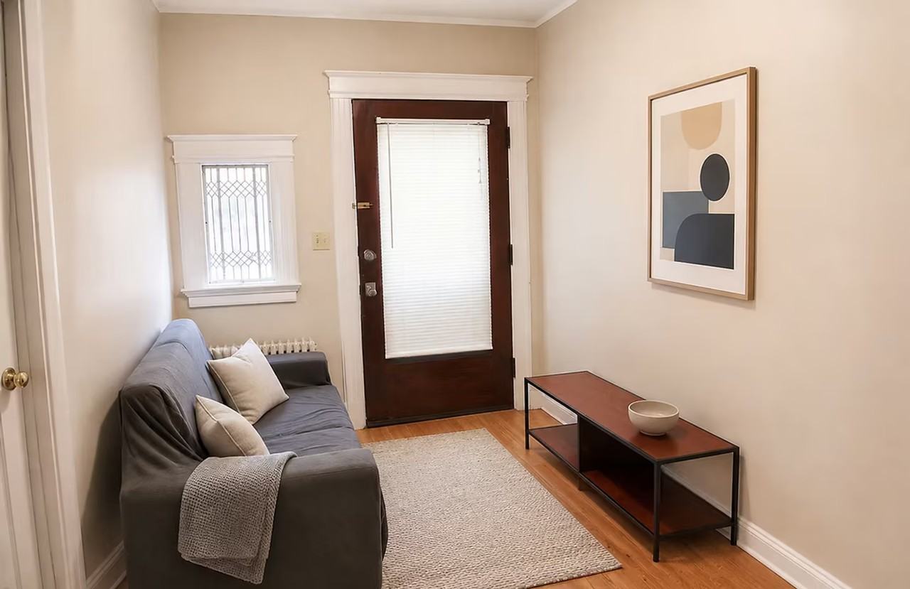 111 Chestnut St - Photo 5 of 9