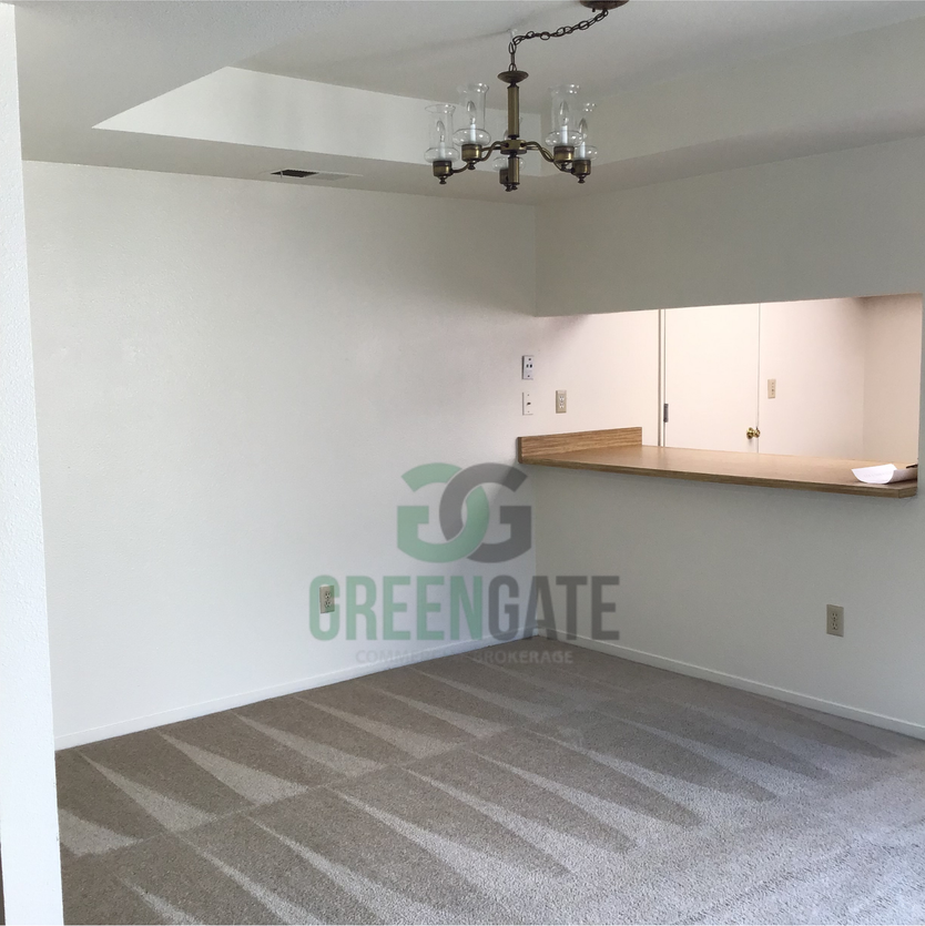 941 Claremont Ct - Photo 5 of 27