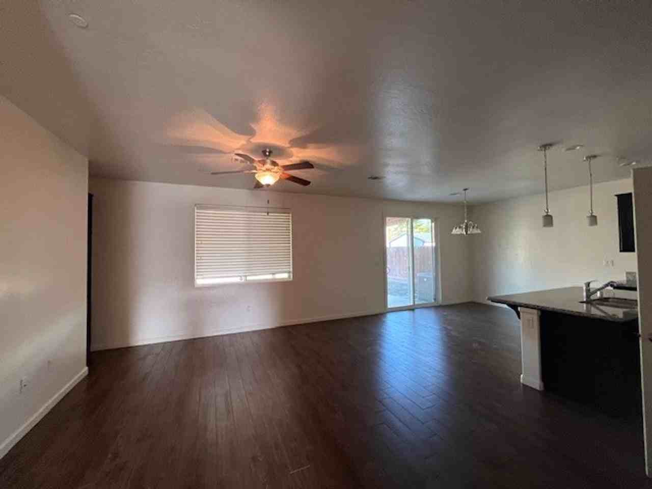 2468 Bay Hill Ave - Photo 2 of 17