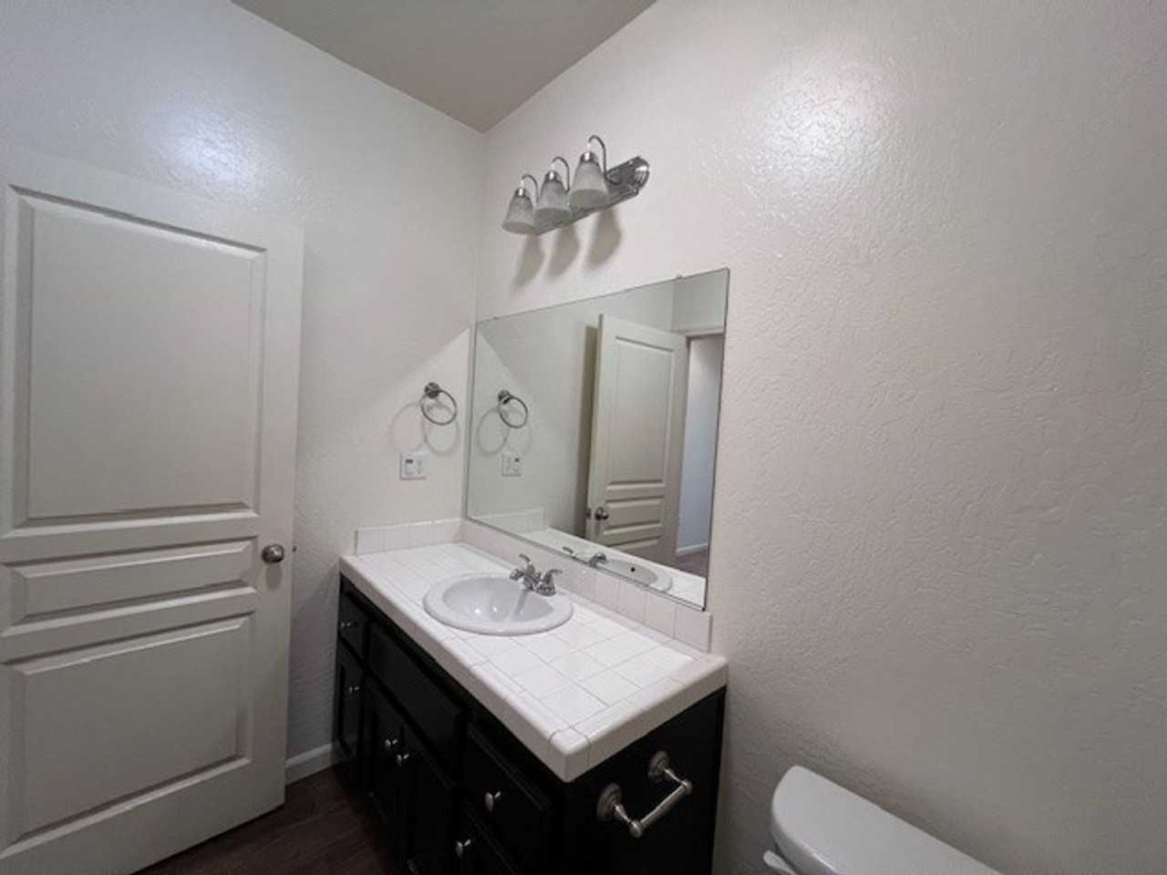 2468 Bay Hill Ave - Photo 7 of 17