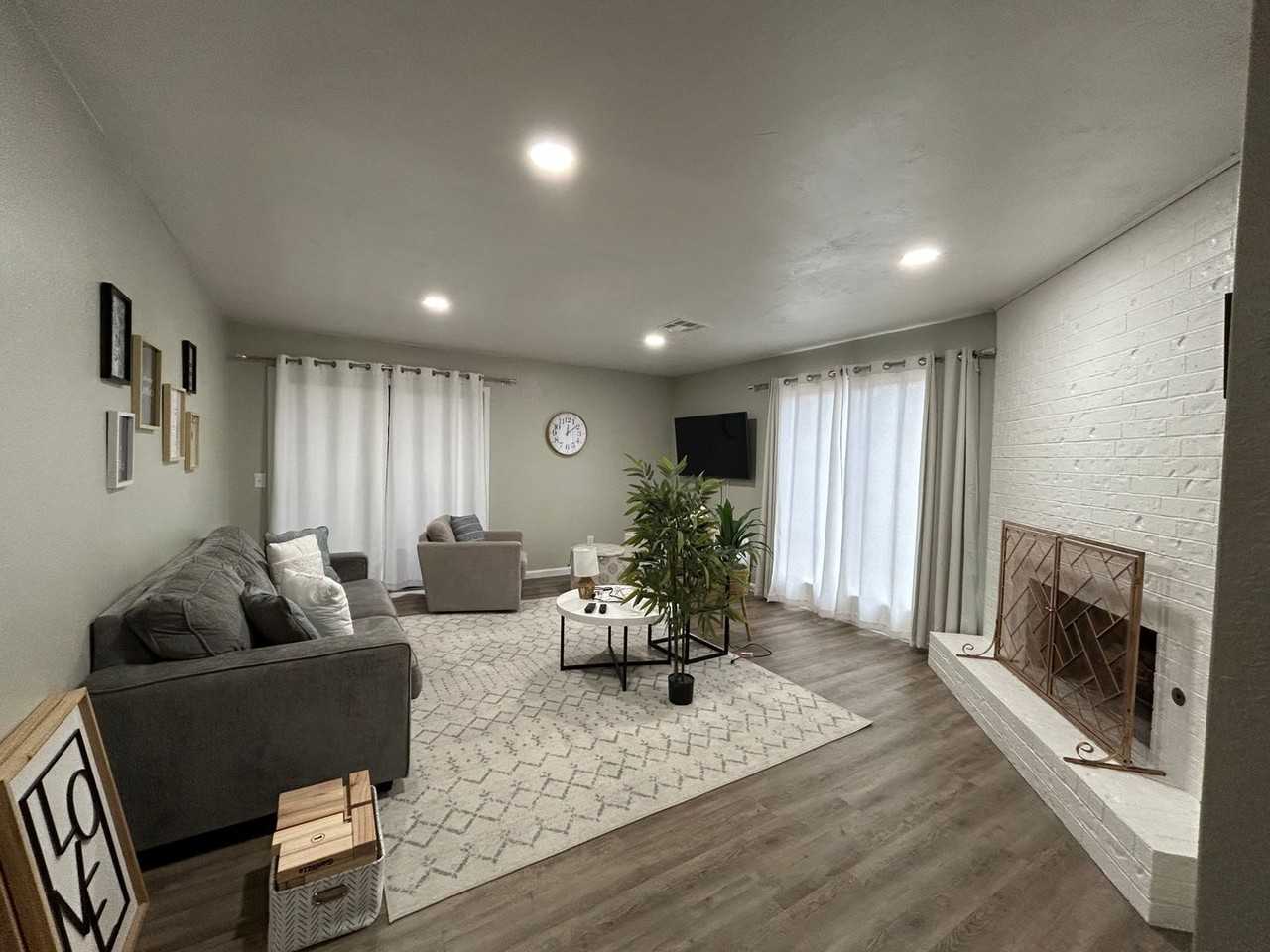 529 Nw 137th St - Photo 2 of 20