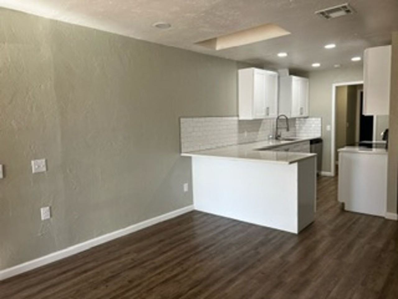 529 Nw 137th St - Photo 7 of 20
