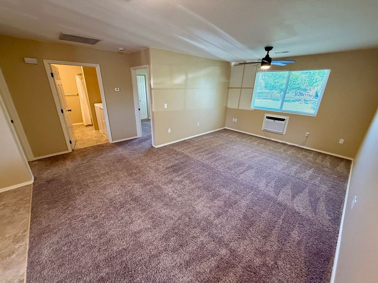 1308 Burrell Ave #8 - Photo 6 of 18