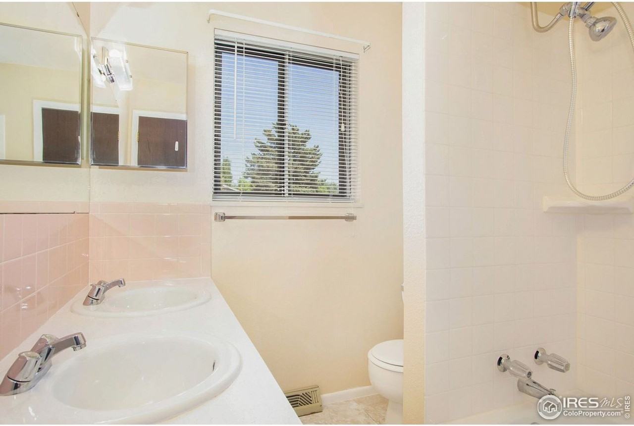 1010 Walnut St - Photo 6 of 12
