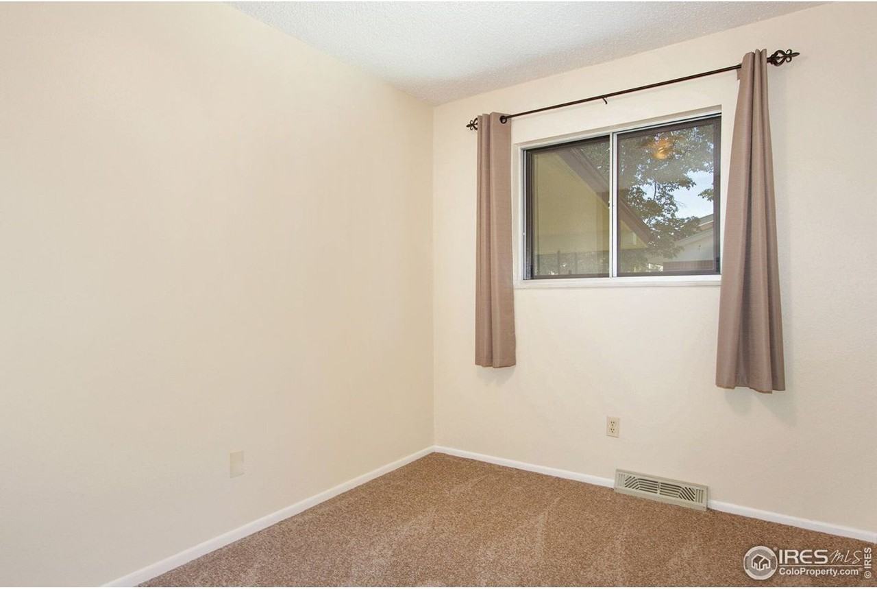 1010 Walnut St - Photo 7 of 12