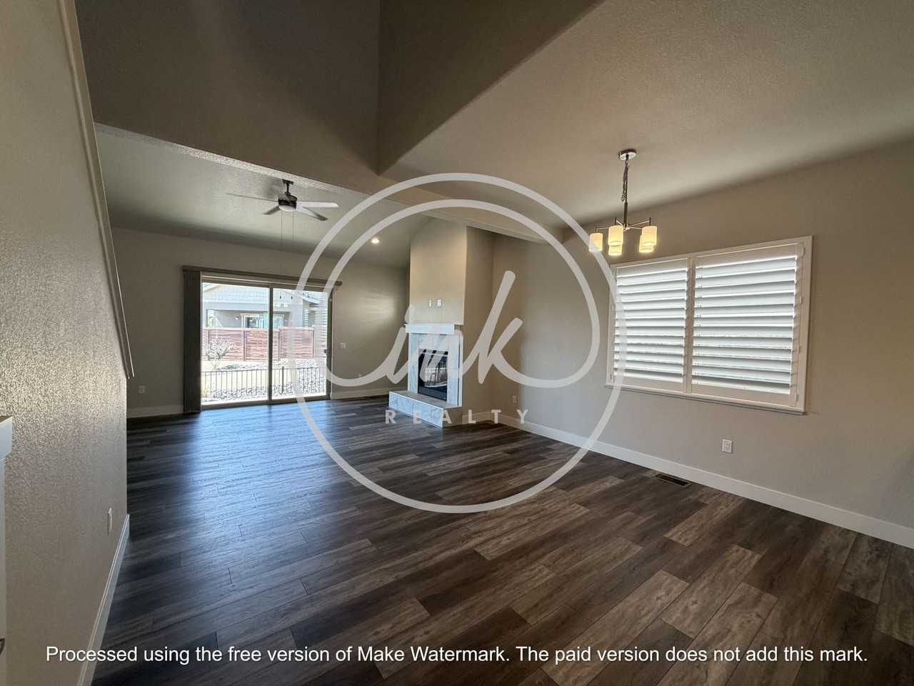 439 Dubois Ln - Photo 2 of 27