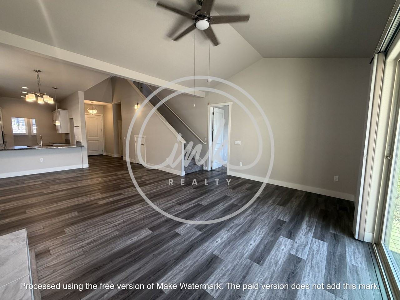 439 Dubois Ln - Photo 4 of 27