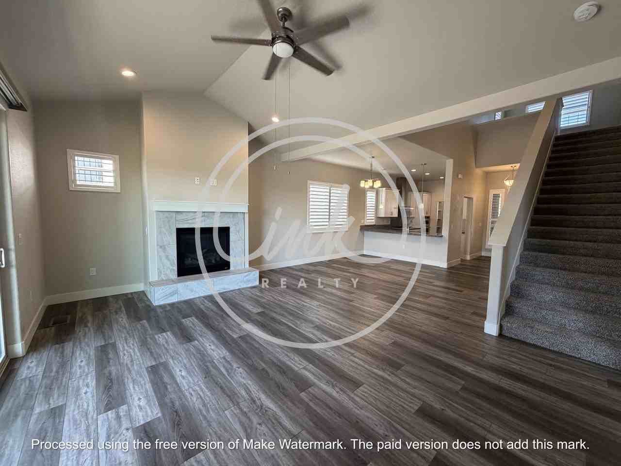 439 Dubois Ln - Photo 5 of 27