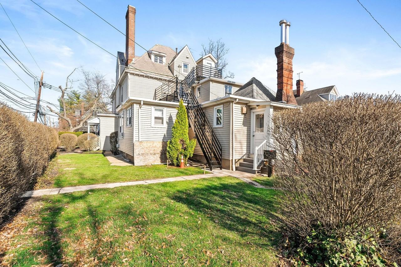 29 Wiggins St - Photo 4 of 22