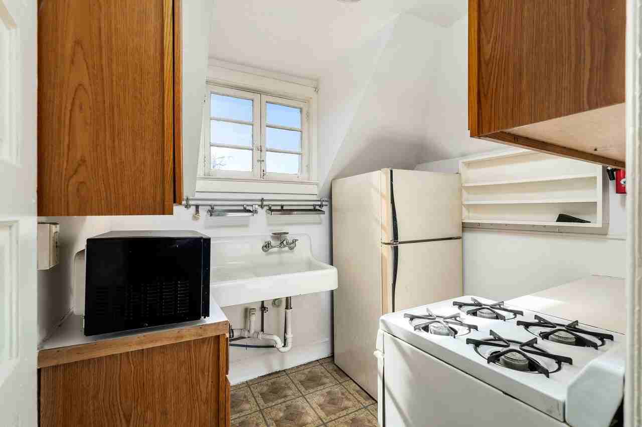 29 Wiggins St - Photo 7 of 22