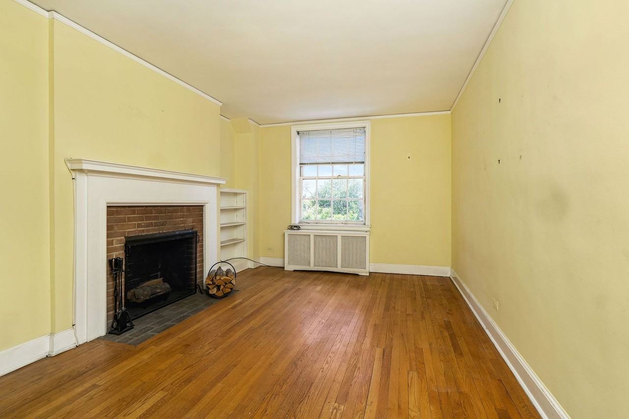 44 Nassau St - Photo 3 of 12