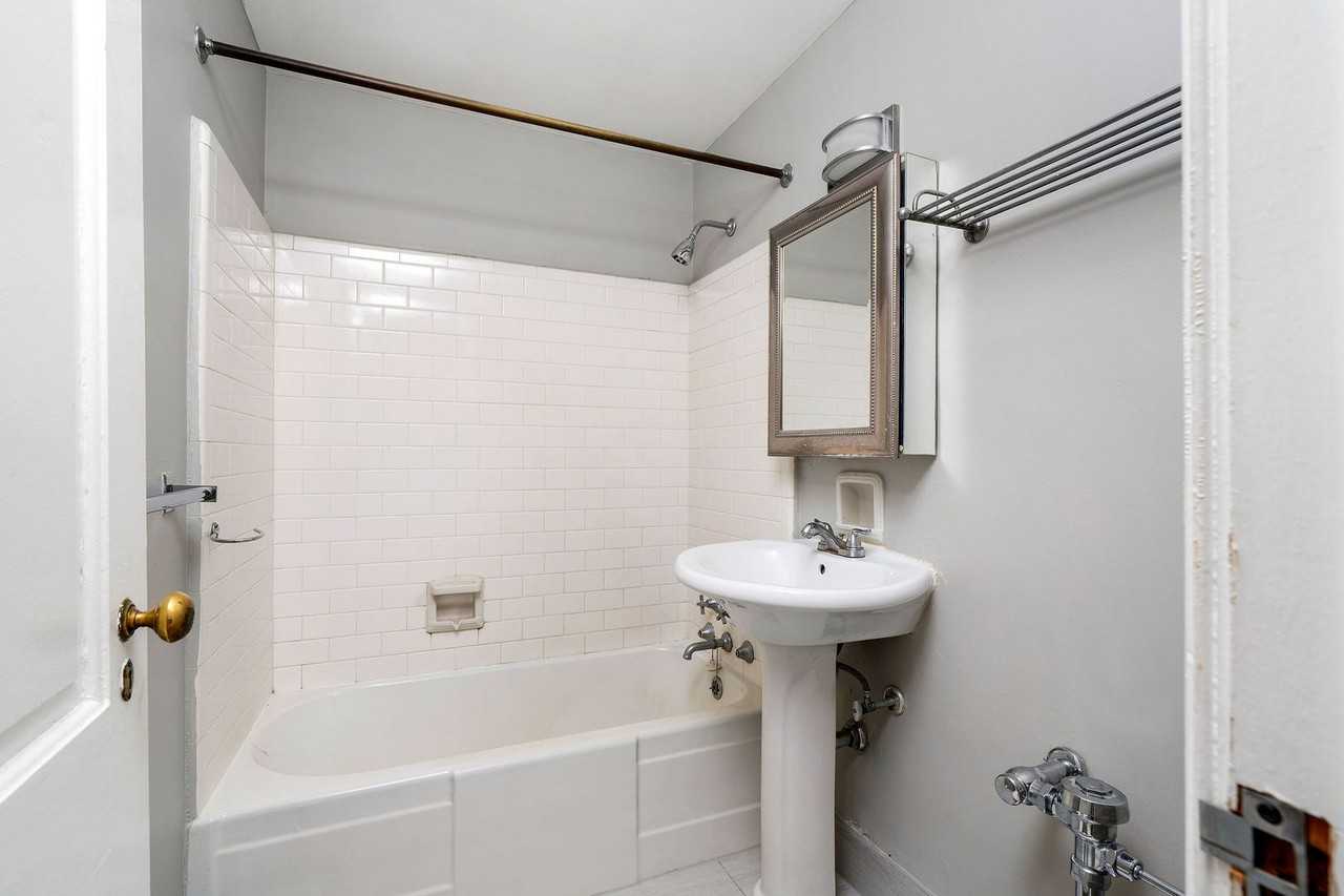 44 Nassau St - Photo 5 of 12
