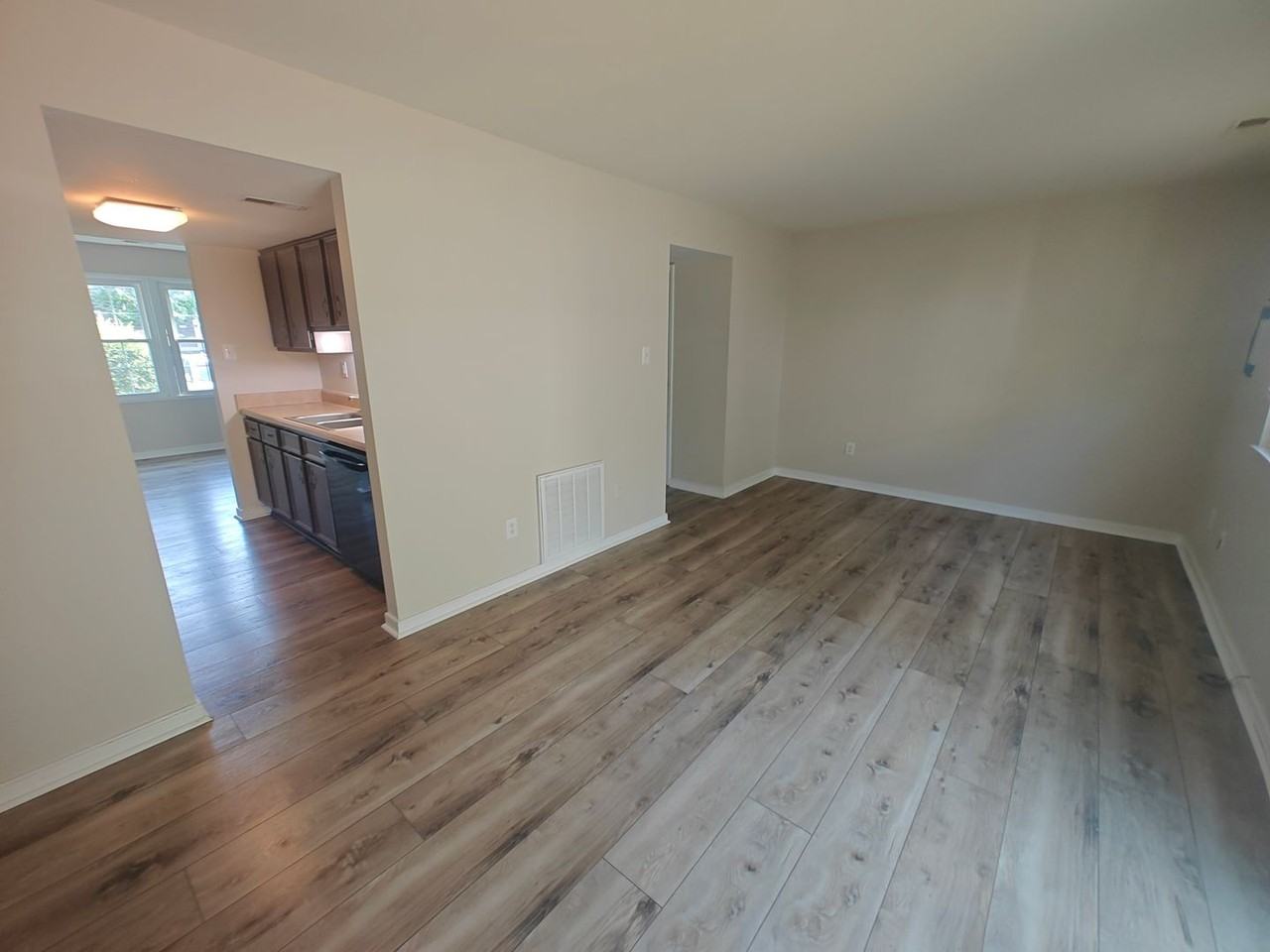 9321 Gildenfield Ct - Photo 5 of 15