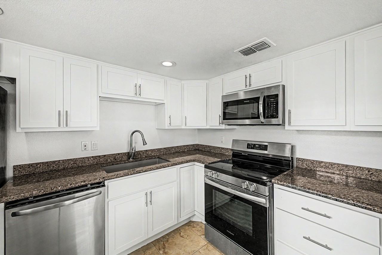 1297 W 5th St - Photo 2 of 29