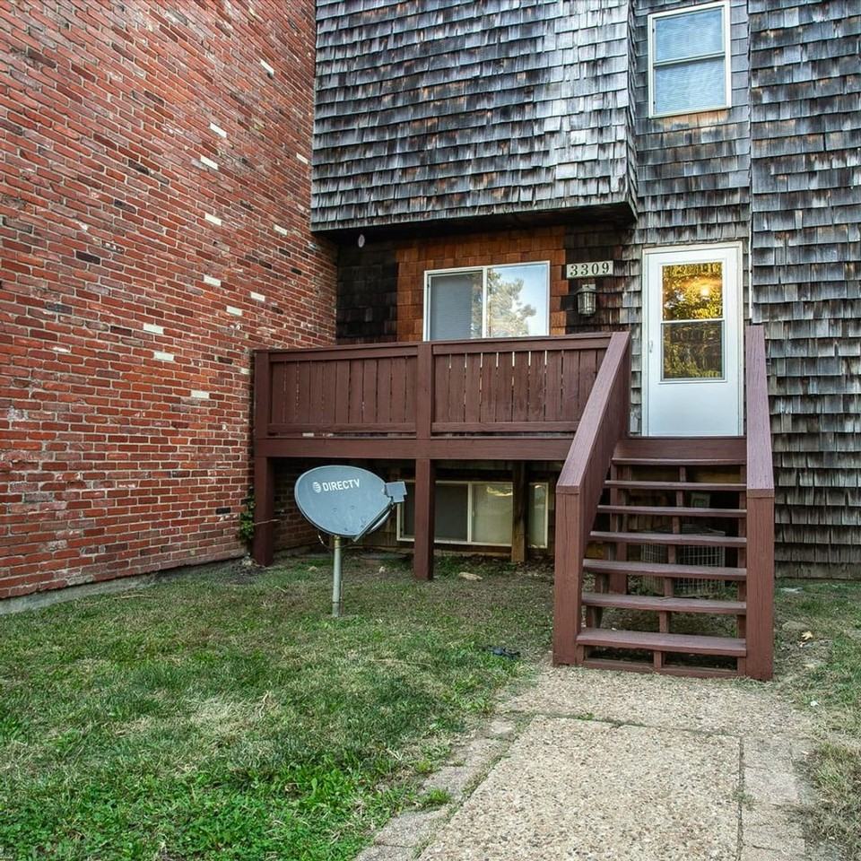 3305 Bridge Manor Dr - Photo 3 of 29