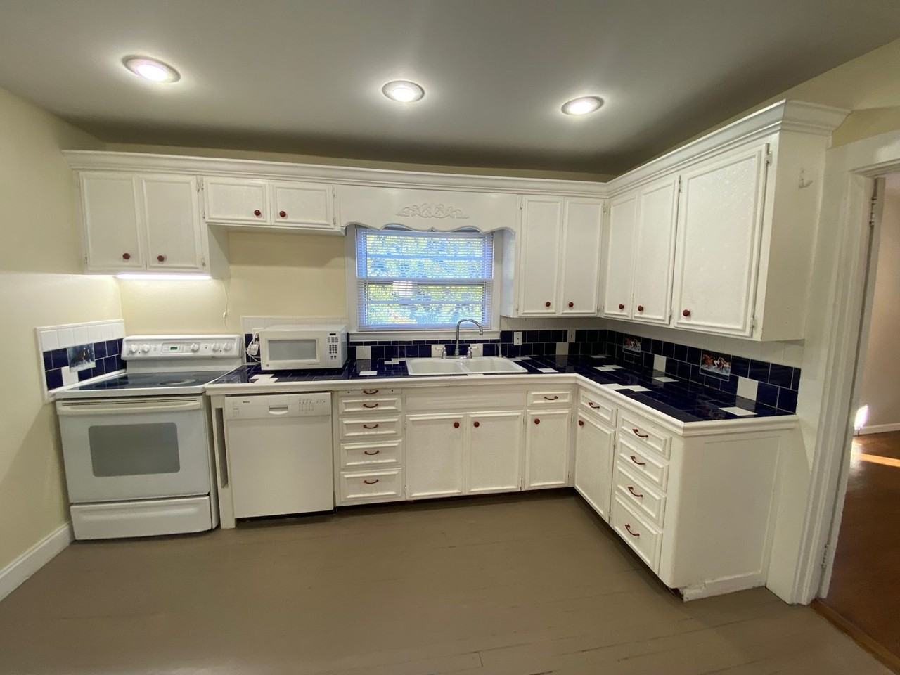 9 Mckinnish Cove Rd - Photo 7 of 33