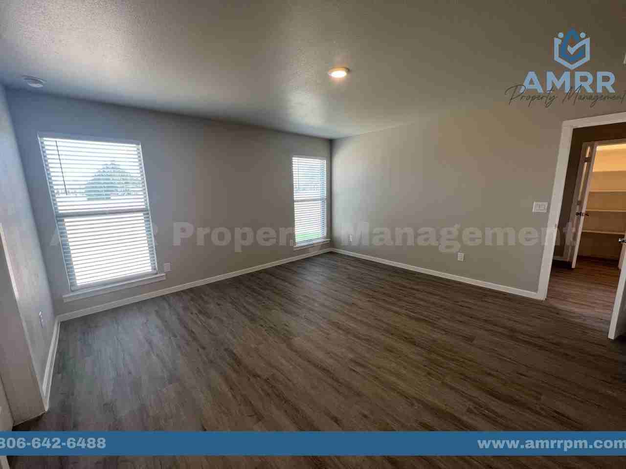 2023 Kenwood Ave - Photo 7 of 17