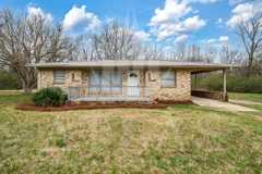 223 Pine St Sw - Photo 1 of 1