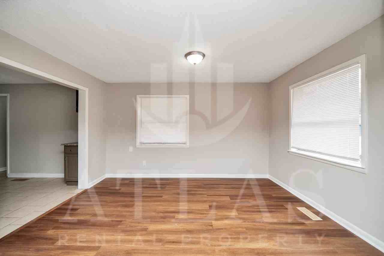 223 Pine St Sw - Photo 6 of 19