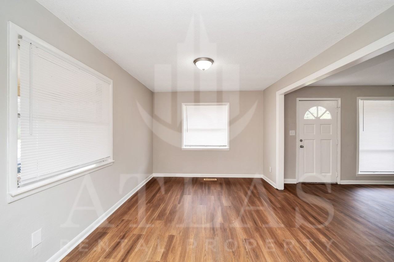 223 Pine St Sw - Photo 7 of 19
