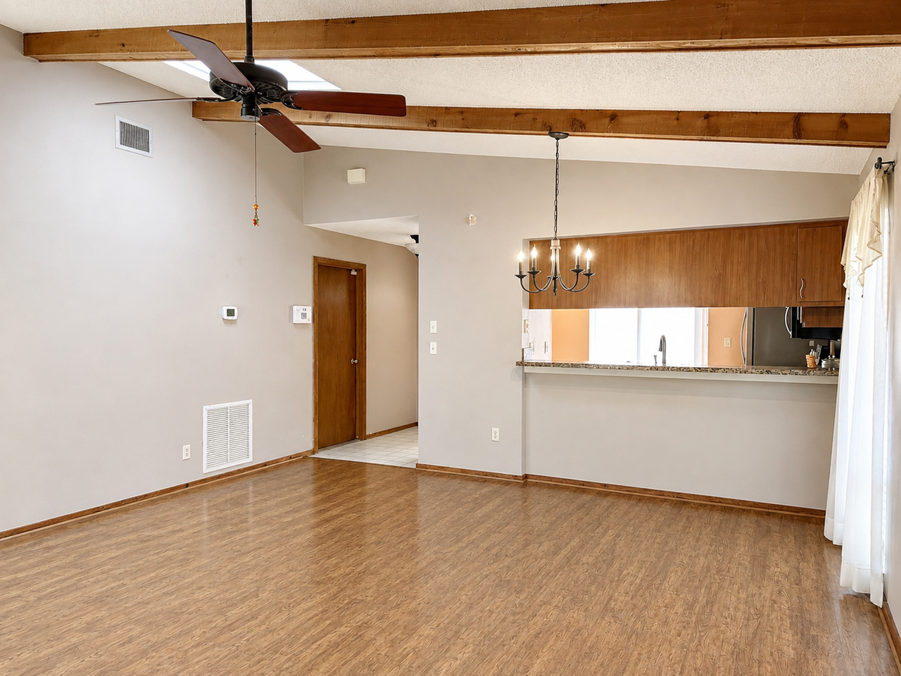 1455 King Ct - Photo 5 of 17
