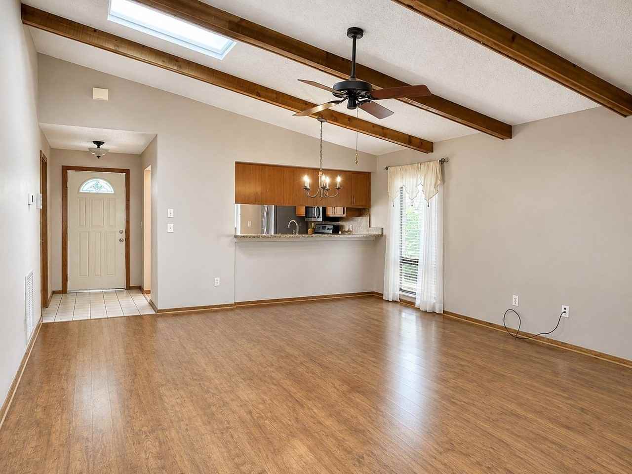 1455 King Ct - Photo 6 of 17