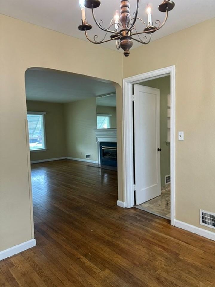 106 S 13th Ave - Photo 6 of 15