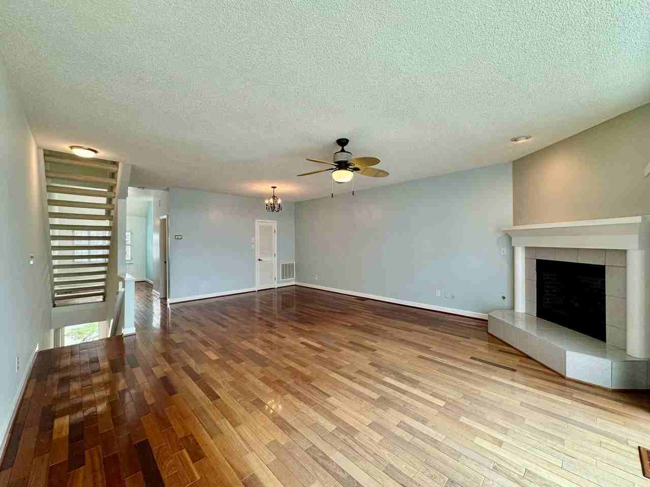 9548 Bay Front Dr - Photo 5 of 8