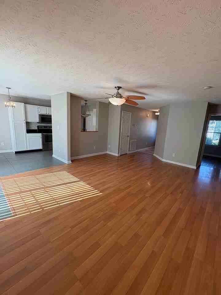 120 River Run Ct - Photo 6 of 12