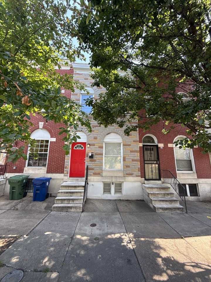 411 N Luzerne Ave - Photo 2 of 22