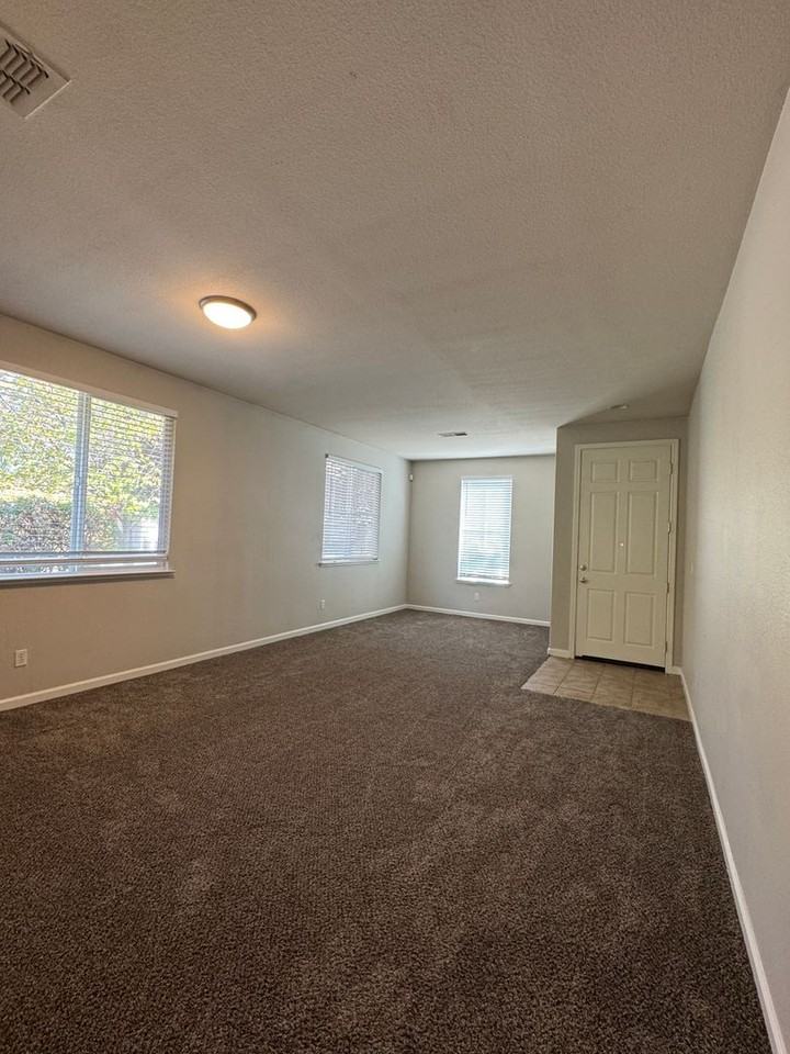 11767 Arete Way - Photo 2 of 12