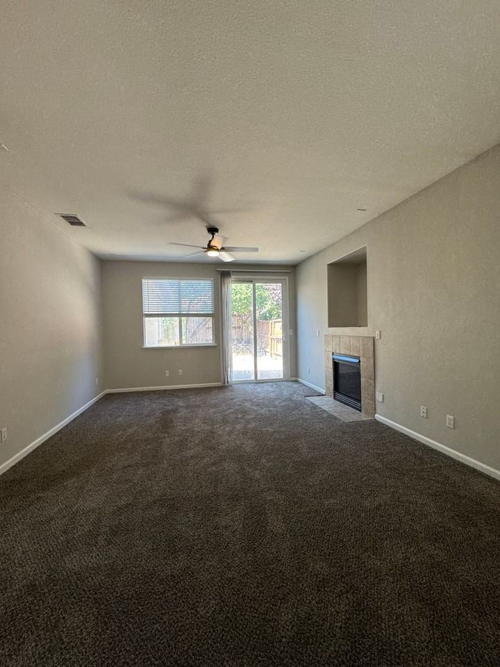 11767 Arete Way - Photo 3 of 12