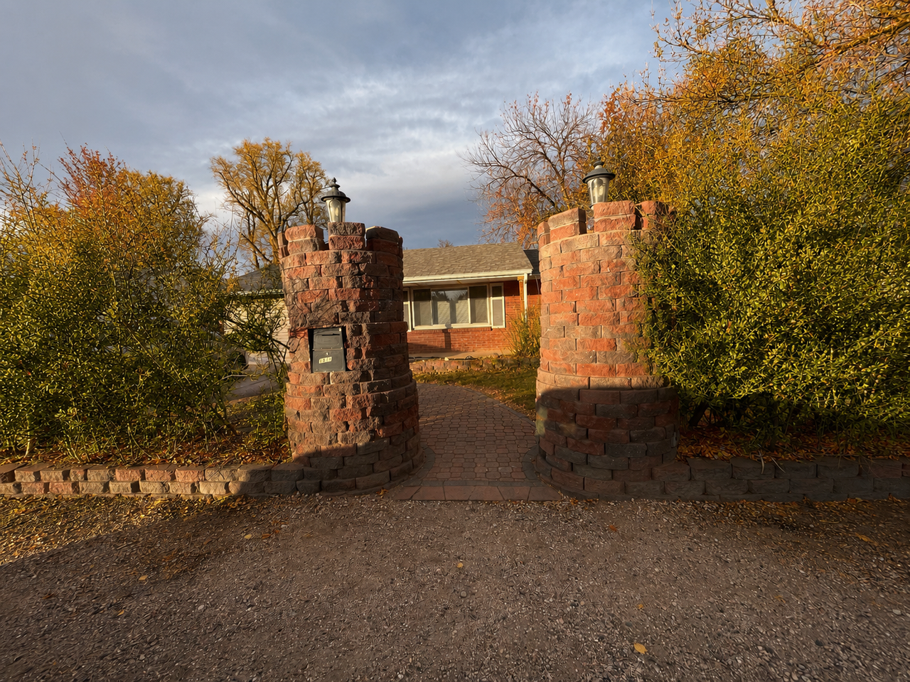 1810 W Mulberry St - Photo 2 of 15