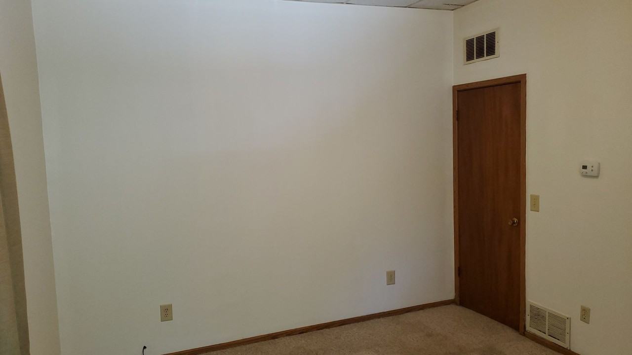 232 W 8th St #4 - Photo 3 of 14