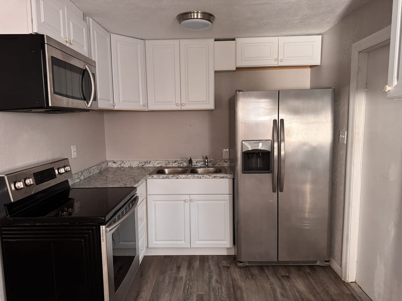 1418 Woodlawn Avenue - Photo 7 of 21