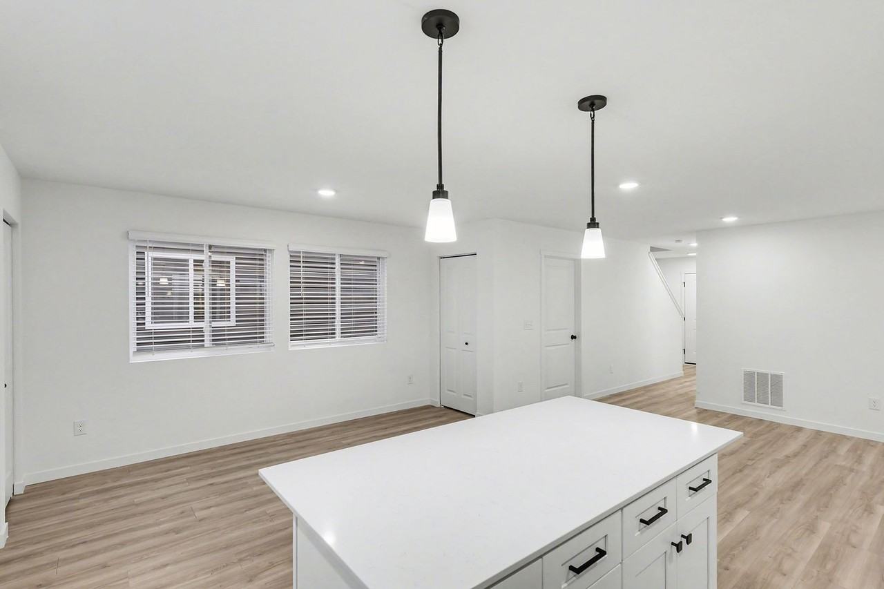 6135 Tigris Ave - Photo 6 of 22