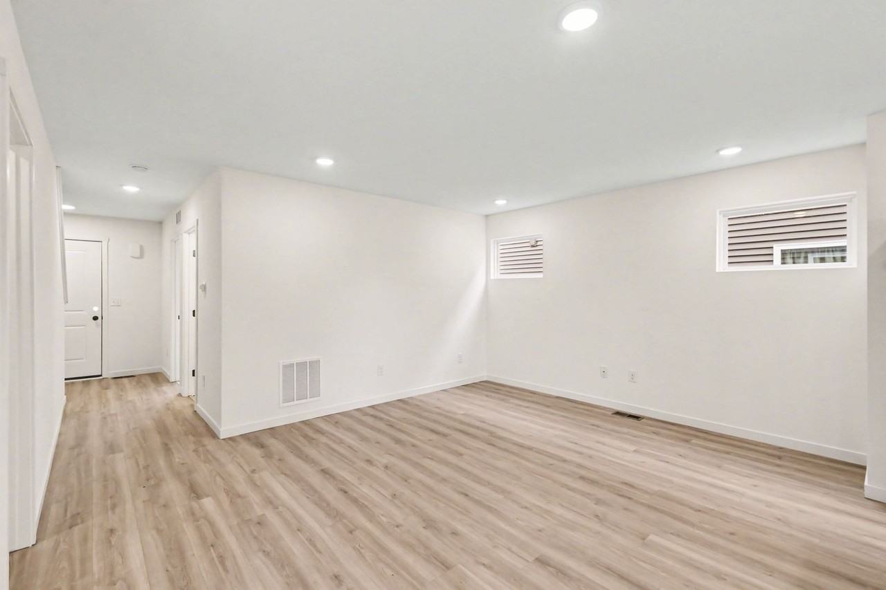 6127 Tigris Ave - Photo 7 of 25